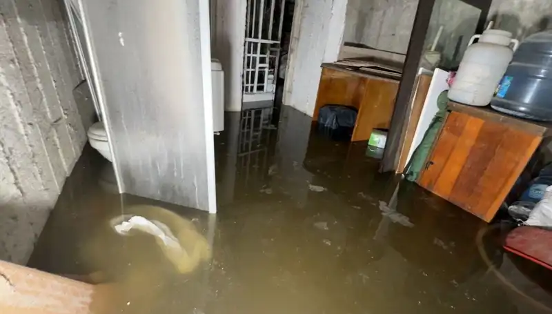 Avcılar’da Yağışlar Hayatı Felç Etti: Su Baskınlarıyla Mücadele