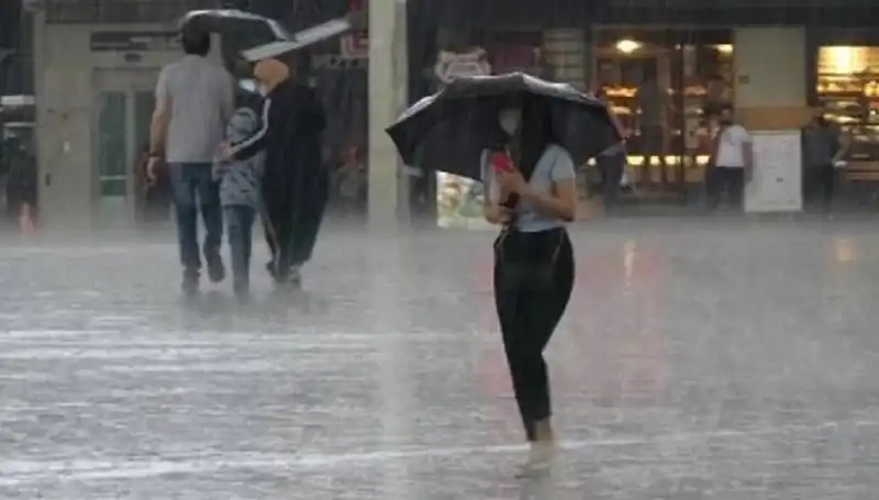 Marmara Bölgesi'nde Serin Hava Dalgası ve Şiddetli Yağış Uyarısı Geldi
