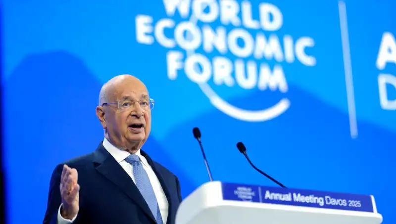 Davos'un Kurucusu Klaus Schwab'dan Şaşırtan İstifa Kararı