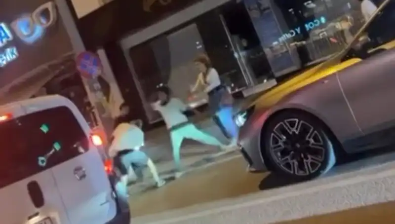 Cadde Boks Ringine Dönüşün Hikayesi: Yumruklar Havada Uçuştu