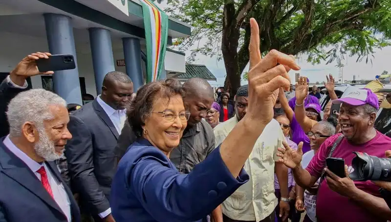 Surinam Tarihinde İlk Kadın Devlet Başkanının Seçilmesi: Dönüm Noktası