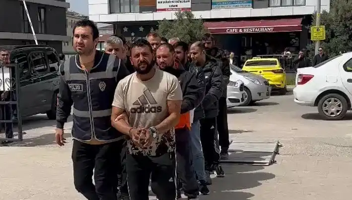 Edirne'de Şok Eş Zamanlı Operasyon: Yedi Firari Yakalandı!