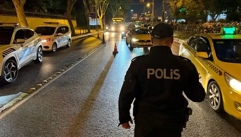 İstanbul'daki Huzur Operasyonu: Bin 5 Kişi Gözaltına Alındı