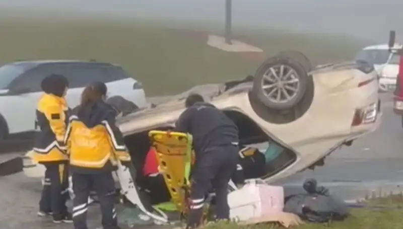 Sakarya'da Trafik Kazası: 1 Kişi Hayatını Kaybetti, 3 Yaralı