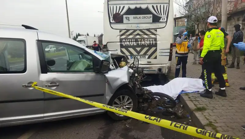 Manisa'da Dehşet Verici Trafik Kazası: 1 Kişi Hayatını Kaybetti, 1 Yaralı