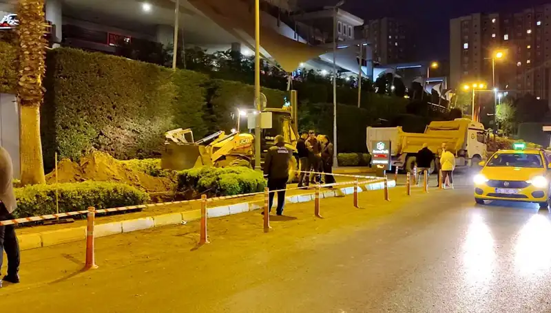 Alışveriş Merkezinde Doğalgaz Alarmı: Müşteriler Panik İçinde Dışarı Çıktı