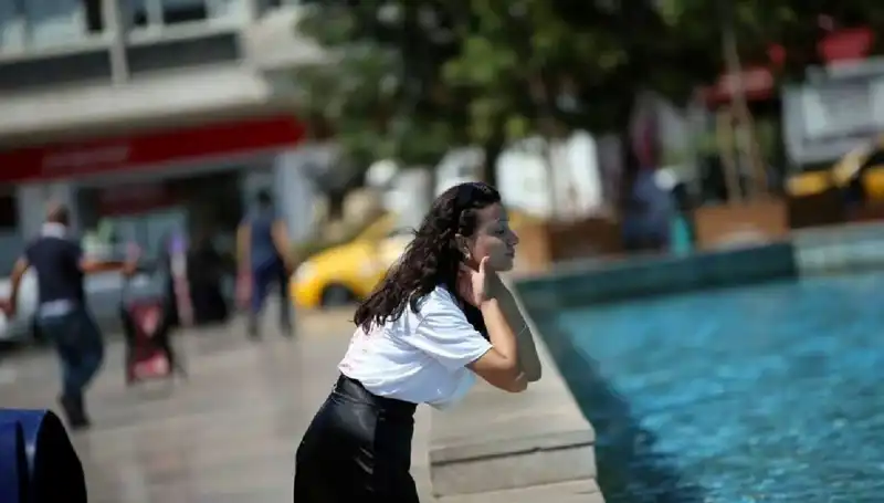 Cizre'de Sıcaklık Rekoru: Termometre 49.1 Dereceyi Gördü!