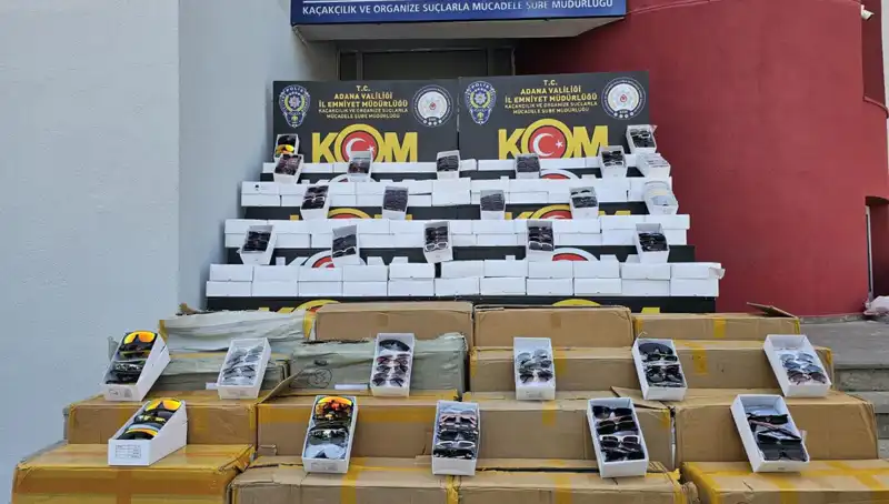 Adana'da Dev Kaçak Güneş Gözlüğü Operasyonu: 12 Bin Ürün Ele Geçirildi