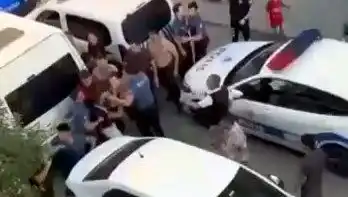 Sosyal Medyada Patlak Veren Kavga Sokaklarda Büyüdü: 4 Yaralı