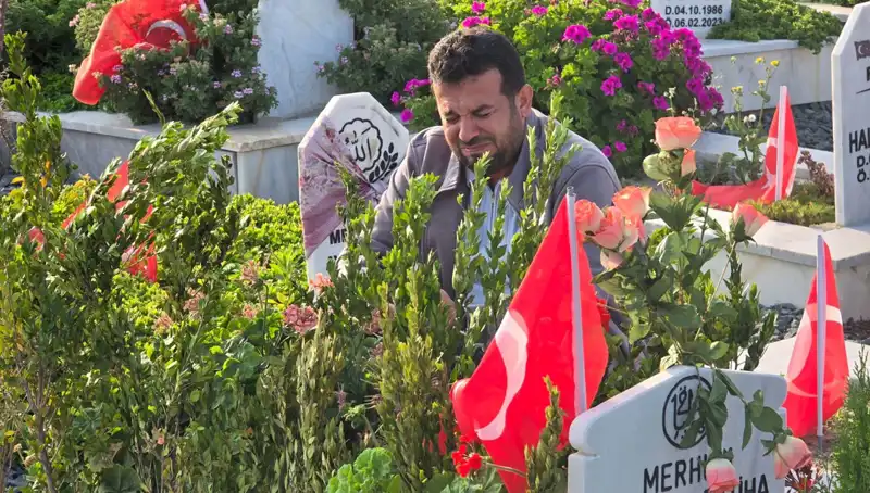 Deprem Şehitliği: Bir Bayramda Yaşanan Kalp Burkucu Anılar