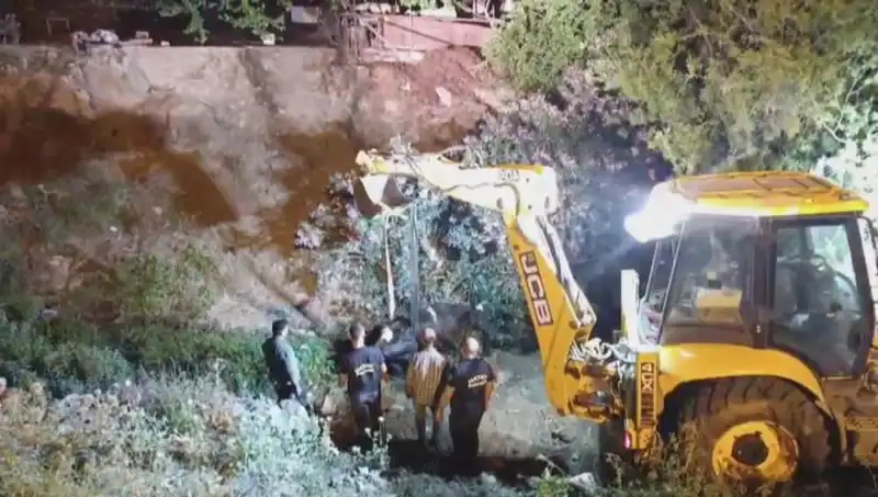 Hatay’da İneği Kurtarmak İçin İlginç Operasyon Gerçekleşti!