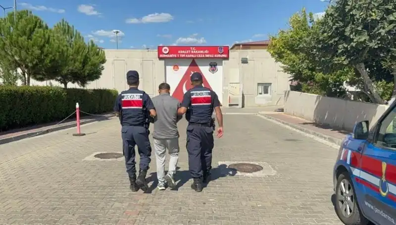 44 Yıl Hafif Hapis Cezasıyla Aranan Kaçak, Edremit'te Ele Geçirildi