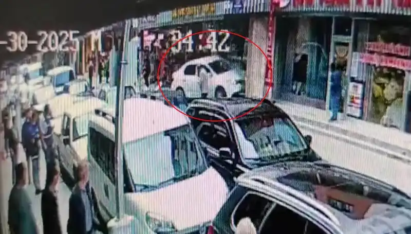 Alkollü Sürücünün Mağaza Kazası: 2 Çocuk Hayatını Kıl Payı Kurtardı