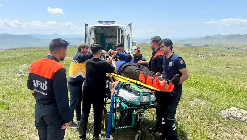 Kayalıkta Düşen Çobanın Kurtarılması İçin Ekiplere Zorlu Görev