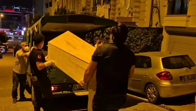 Esenyurt’ta Gizemli Ölüm Olayı: Kadın Cansız Bedenine Ulaşıldı