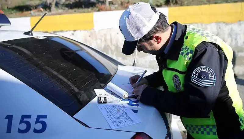 Drift Atarak Trafikte Tehlike Yaratan Sürücüye Rekor Ceza Uygulandı