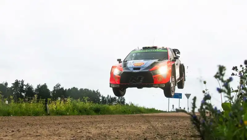 Otomobil Rallisinde Trajik Kaza: 2 Seyirci Hayatını Kaybetti!