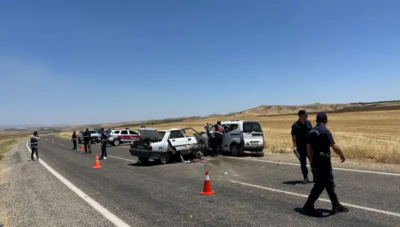 Adıyaman’da Feci Trafik Kazası: 4 Kişinin Hayatını Kaybettiği Kaza Detayları