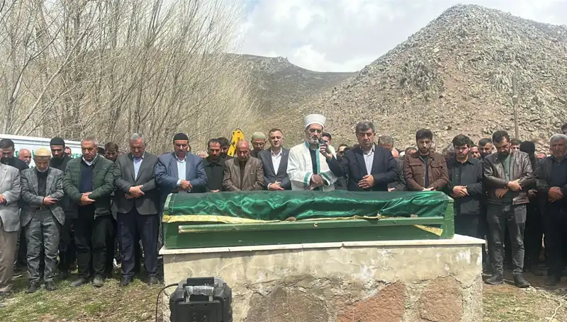 Baba ve Kızlarına Yürek Burkan Veda: Hayat Elde Edilemeyen Bir Tümsekte Bitti