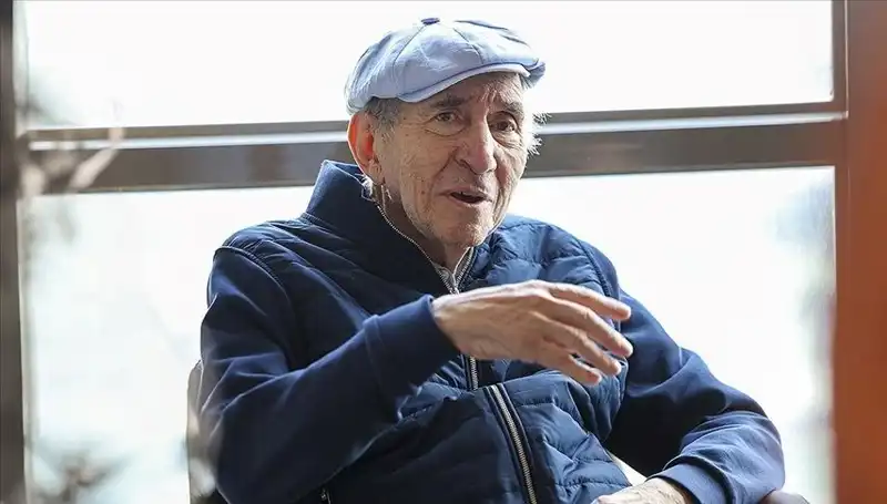 Altan Öymen'in Sağlık Durumu: Entübe Edildi, Yoğun Bakımda Tedavi Görüyor
