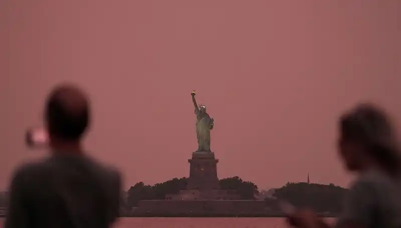 Kanada Yangınları New York'ta Görülmemiş Bir Hava Kirliliğine Neden Oluyor