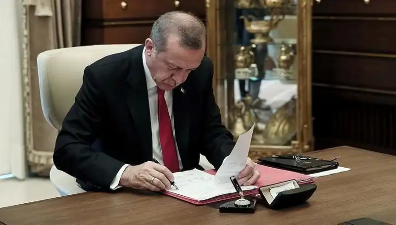 Cumhurbaşkanı, 9 Hükümlüyü Affederek Ülke Gündemini Sarsacak Karara İmza Attı