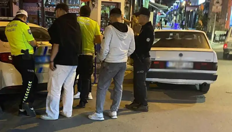 Yüksek Sesle Müzik Dinlemek, Ehliyet Kaybetmeye Neden Olabilir!