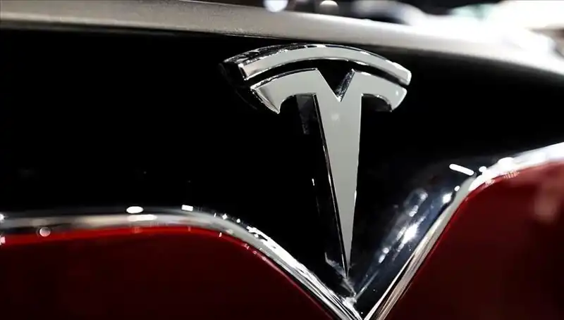 Tesla'nın Geleceği: Ucuz Model Tartışması ve FSD Beklentileri Çelişkisi