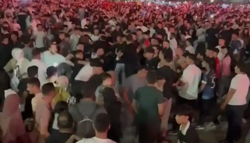 Akşam Konserinde Bıçaklı Kavga: Üç Kişi Yaralandı!
