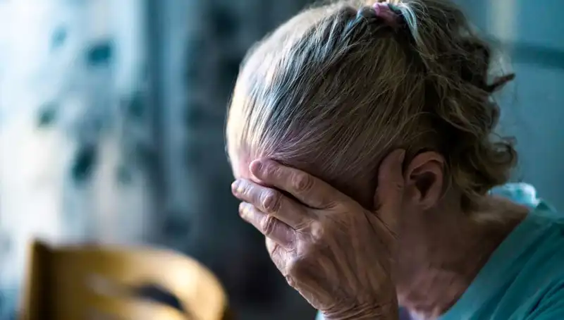 Nöroloji Uzmanından Şok Eden Açıklama: Alzheimer'ı Tetikleyen Alışkanlıklar