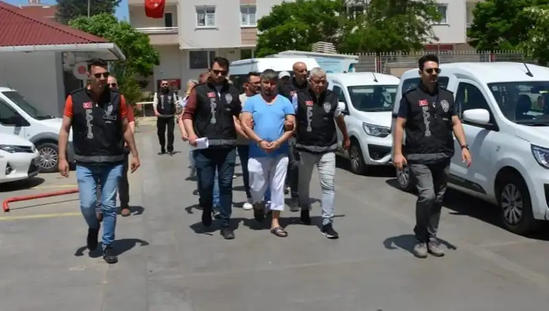 Lüleburgaz'da Fuhuş Operasyonunda 12 Gözaltı ve Sıcak Gelişmeler