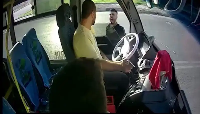 Antalya'da Otobüs Şoförünü Bıçaklayan Zanlı Yakalandı!