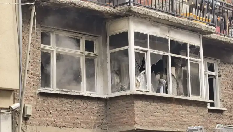 Bursa’da İki Katlı Evde Yangın! Vatandaşlar Ne Yapacağını Şaşırdı