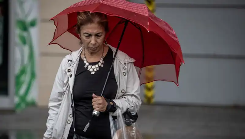 Meteorolojiden Şiddetli Fırtına Uyarısı: Önümüzdeki Günlerde Dikkat!