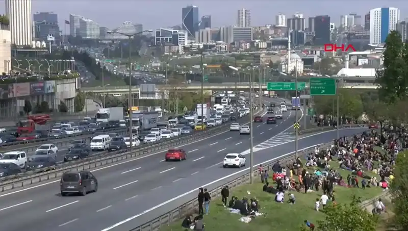 Deprem Sonrası İnanılmaz Artış: Trafik Yoğunluğu Yüzde 56 Arttı!