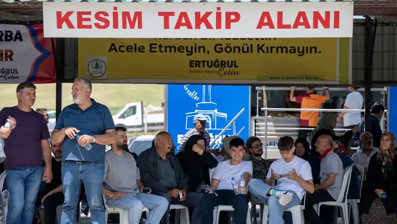 Ankara'daki Kurban Pazarlarında Hareketlilik: Alıcılar ve Satıcılar Bir Araya Geliyor