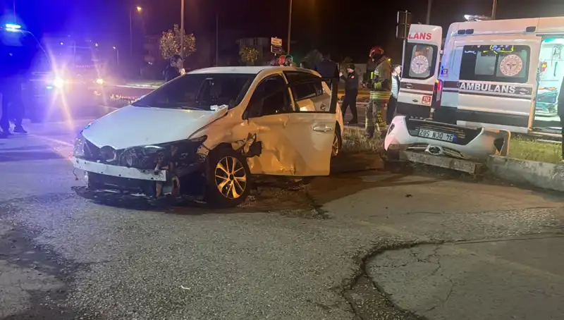 Pikap ve Otomobil Çarpışması: Kaza Anlarına Dair Şok Edici Detaylar