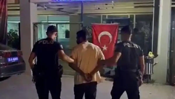 İzmir’de 18 Yıl Hapis Cezasıyla Aranan Firari Sonunda Yakalandı!