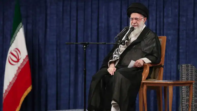 İran Lideri Hamaney’den ABD’ye Sert Cevap: Uranyum Zenginleştirme Devam Edecek