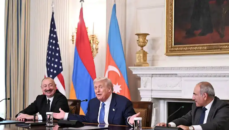 Aliyev'den Ermenistan'a Tarihi Anayasa Çağrısı: Zaman Kaybetmeyelim!