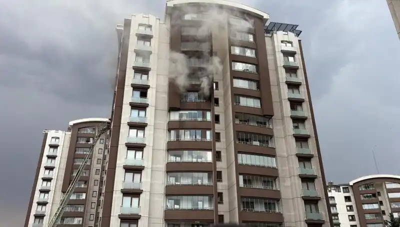 Ankara'da 14 Katlı Bina Yangını: Can Pazarı Yaşandı, Kurtulanlar Anlattı