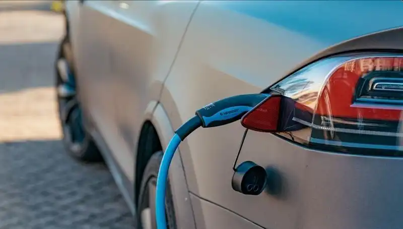 6 Ayda Elektrikli Otomobil Satışları Rekor Kırdı: 9.1 Milyon Araç Yolda!