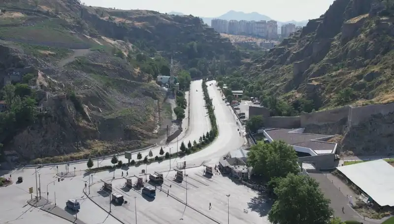 Kurban Bayramı'nda Ankara Sokakları Tablolar Gibi Boş Kaldı