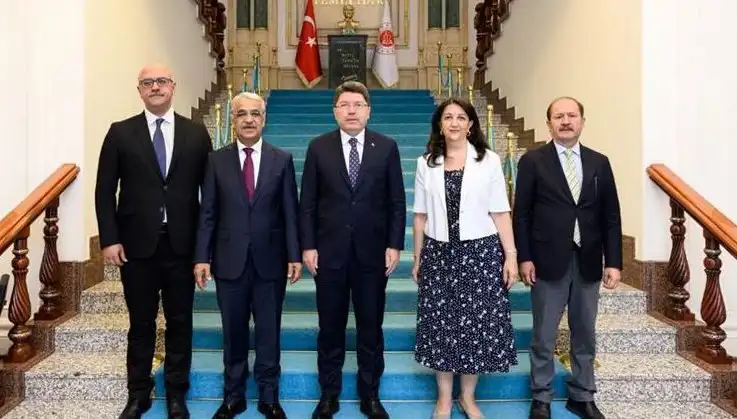 DEM Parti İmralı Heyetinin Adalet Bakanı ile Görüşmesinin Ardındaki Derin Sebepler