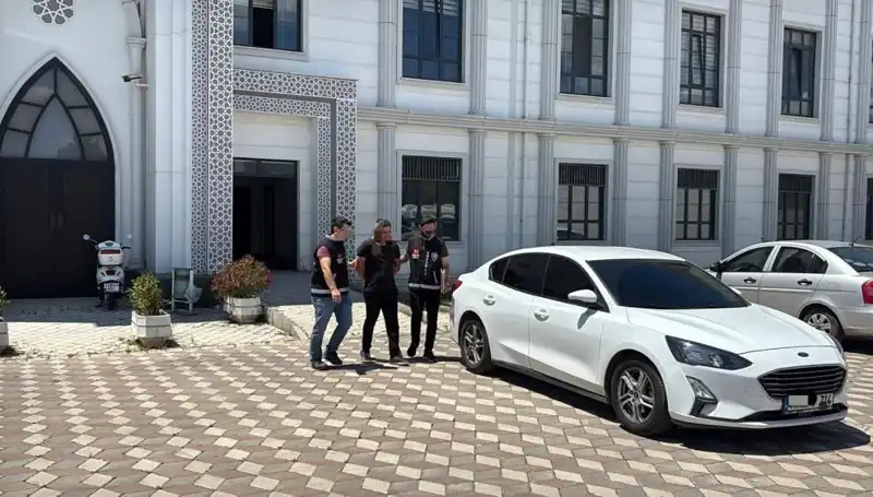 Kocaeli'de Cinayet Şoku: Katil Zanlısı Hızla Yakalandı