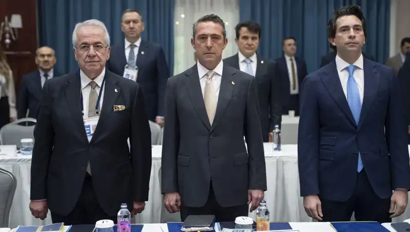 Fenerbahçe'de İmzalar ile Şampiyonluk Yolunun Anahtarı Açıklandı