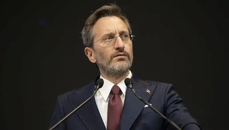 Fahrettin Altun'dan Özgür Özel Açıklamalarına Sert Tepki Gösterdi!