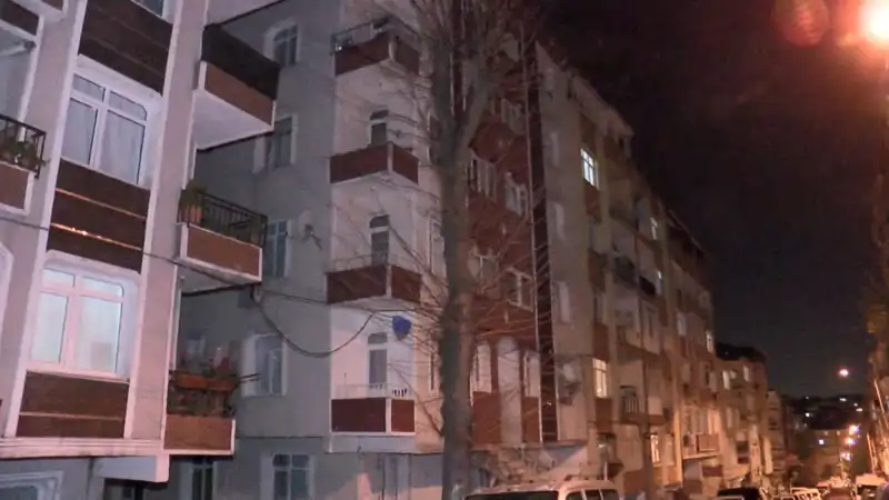 Altı Katlı Apartmanda Kolon Sesleri Fırtınası: Panik Ve Tahliye Süreci