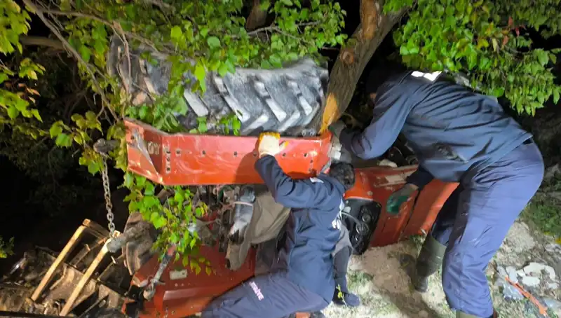 Kontrolden Çıkan Traktör Devrildi: Sürücüsünün Feci Ölümü