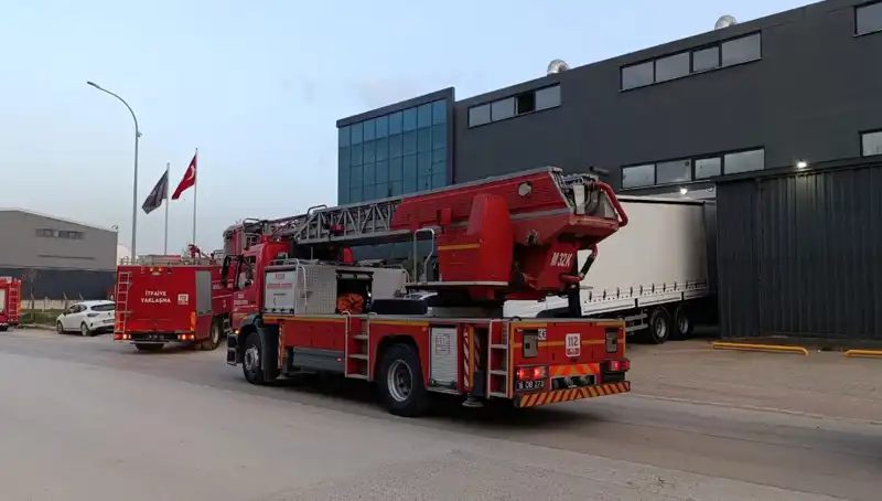 İnegöl’de Fabrika Yangını: Korku Dolu Anlar ve Sebepleri